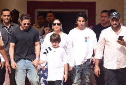 Lok Sabha Election 2024: Superstar Shah Rukh Khan Casts His Vote in Mumbai For the Fifth Phase (Watch Video) | Lok Sabha Election 2024: Superstar Shah Rukh Khan Casts His Vote in Mumbai For the Fifth Phase (Watch Video)