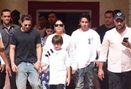Lok Sabha Election 2024: Superstar Shah Rukh Khan Casts His Vote in Mumbai For the Fifth Phase (Watch Video) | Lok Sabha Election 2024: Superstar Shah Rukh Khan Casts His Vote in Mumbai For the Fifth Phase (Watch Video) Lok Sabha Election 2024: Superstar Shah Rukh Khan Casts His Vote in Mumbai For the Fifth Phase (Watch Video) | Lok Sabha Election 2024: Superstar Shah Rukh Khan Casts His Vote in Mumbai For the Fifth Phase (Watch Video)