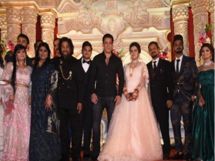 Salman Khan attends wedding of his makeup artist's son | Salman Khan attends wedding of his makeup artist's son