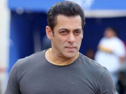 Salman Khan in trouble over phone snatching incident, NSUI seeks a ban for his rude behaviour | Salman Khan in trouble over phone snatching incident, NSUI seeks a ban for his rude behaviour