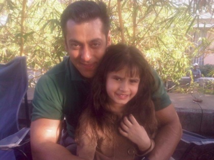 This picture of Salman Khan with Raveena Tandon's daughter is unmissable | This picture of Salman Khan with Raveena Tandon's daughter is unmissable