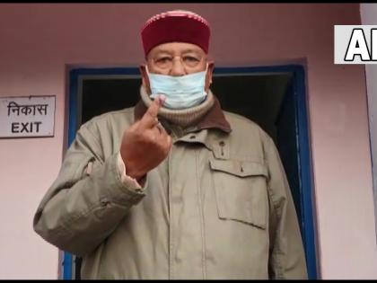 Uttarakhand Assembly Elections 2022: Cabinet Minister Satpal Maharaj casts his vote at Chaubattakhal | Uttarakhand Assembly Elections 2022: Cabinet Minister Satpal Maharaj casts his vote at Chaubattakhal