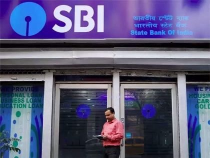 ATM machine stolen in bold heist at State Bank of India in Nashik | ATM machine stolen in bold heist at State Bank of India in Nashik