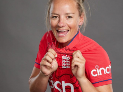 England cricketer Danielle Wyatt gets engaged to partner Georgie Hodge, shares picture | England cricketer Danielle Wyatt gets engaged to partner Georgie Hodge, shares picture