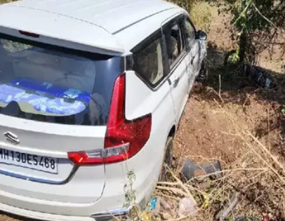 Pune: Two killed in car-motorcycle crash on Saswad-Kapurhol road | Pune: Two killed in car-motorcycle crash on Saswad-Kapurhol road Pune: Two killed in car-motorcycle crash on Saswad-Kapurhol road | Pune: Two killed in car-motorcycle crash on Saswad-Kapurhol road