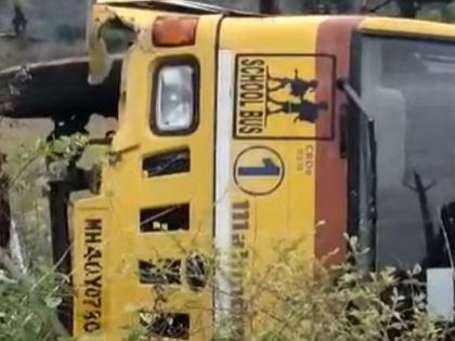 School bus overturns in Nagpur, no casualties reported | School bus overturns in Nagpur, no casualties reported