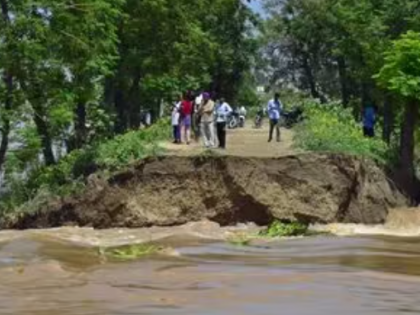 Flooding wreaks havoc in Vidarbha, Awali village cut off from Bhandara district | Flooding wreaks havoc in Vidarbha, Awali village cut off from Bhandara district Flooding wreaks havoc in Vidarbha, Awali village cut off from Bhandara district | Flooding wreaks havoc in Vidarbha, Awali village cut off from Bhandara district