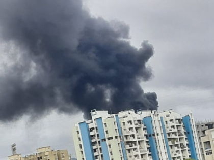 Pune: Massive fire breaks out at fabric warehouse in Kondhwa | Pune: Massive fire breaks out at fabric warehouse in Kondhwa