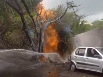 Pune: Massive fire erupts as MNGL gas pipeline leaks on Salunkhe Vihar road | Pune: Massive fire erupts as MNGL gas pipeline leaks on Salunkhe Vihar road
