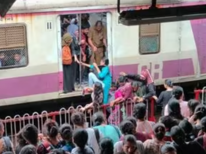 Mumbai: Woman pushed off running train for resisting robber, accused arrested | Mumbai: Woman pushed off running train for resisting robber, accused arrested Mumbai: Woman pushed off running train for resisting robber, accused arrested | Mumbai: Woman pushed off running train for resisting robber, accused arrested