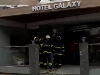 3 dead, 5 injured as massive fire breaks out at Mumbai's Santacruz Hotel | 3 dead, 5 injured as massive fire breaks out at Mumbai's Santacruz Hotel