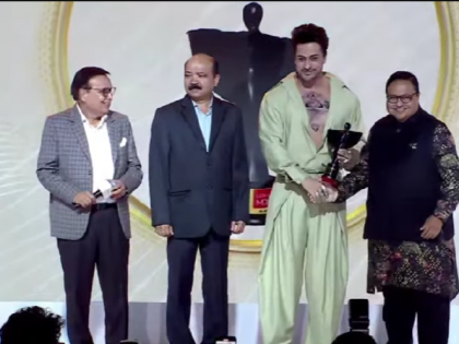 Shalin Bhanot wins Most Stylish TV Personality award at Lokmat Most Stylish Awards 2023 | Shalin Bhanot wins Most Stylish TV Personality award at Lokmat Most Stylish Awards 2023