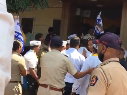 AAP holds protest in Pune over arrest of MP Sanjay Singh; police detain workers | AAP holds protest in Pune over arrest of MP Sanjay Singh; police detain workers