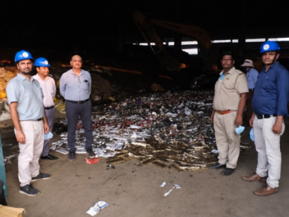 Mumbai airport customs destroys 3700 kgs of seized and confiscated cigarettes | Mumbai airport customs destroys 3700 kgs of seized and confiscated cigarettes Mumbai airport customs destroys 3700 kgs of seized and confiscated cigarettes | Mumbai airport customs destroys 3700 kgs of seized and confiscated cigarettes