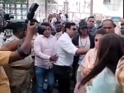 Watch: Shah Rukh Khan and daughter Suhana visit Shirdi Sai Baba temple ahead of 'Dunki' release | Watch: Shah Rukh Khan and daughter Suhana visit Shirdi Sai Baba temple ahead of 'Dunki' release