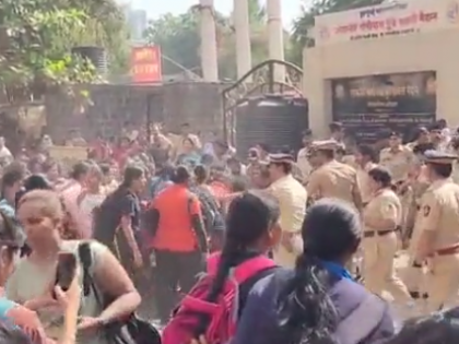 Mumbai: Police lathi-charge protesting women candidates outside Dahisar fire station | Mumbai: Police lathi-charge protesting women candidates outside Dahisar fire station