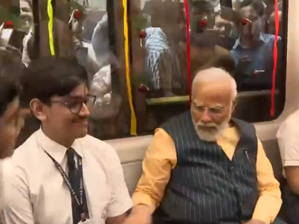PM Modi Travels With School Students on India’s First Underwater Metro Train in Kolkata (Watch) | PM Modi Travels With School Students on India’s First Underwater Metro Train in Kolkata (Watch)