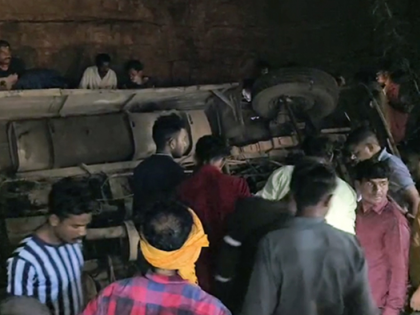 Chhattisgarh: 15 Killed, Over a Dozen Injured As Bus Falls Into Soil Mine Pit in Durg | Chhattisgarh: 15 Killed, Over a Dozen Injured As Bus Falls Into Soil Mine Pit in Durg