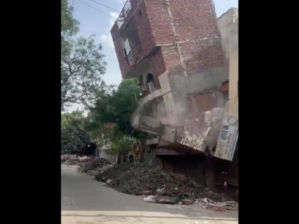 WATCH: Four-Storey Building Collapses in East Delhi's Kalyanpuri, No Casualties Reported | WATCH: Four-Storey Building Collapses in East Delhi's Kalyanpuri, No Casualties Reported