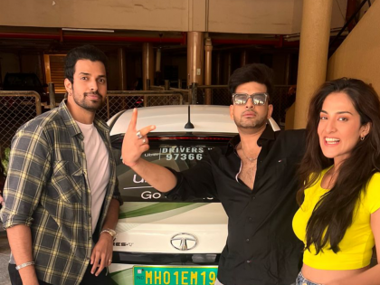 Love Adhura: Karan Kundrra Turns Uber Driver To Promote His New Web Series | Love Adhura: Karan Kundrra Turns Uber Driver To Promote His New Web Series