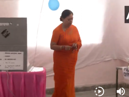 Lok Sabha Election 2024: BJP Leader Vasundhara Raje Casts Her Vote in Rajasthan's Second Phase of Lok Sabha Election | Lok Sabha Election 2024: BJP Leader Vasundhara Raje Casts Her Vote in Rajasthan's Second Phase of Lok Sabha Election