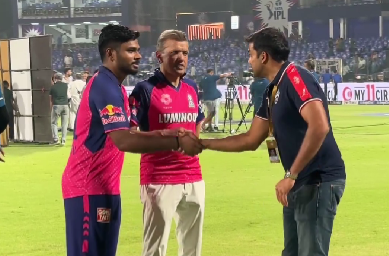 IPL 2024: DC Owner Parth Jindal Meets Sanju Samson After Animated Reaction to RR Captain's Controversial Dismissal (Watch Video) | IPL 2024: DC Owner Parth Jindal Meets Sanju Samson After Animated Reaction to RR Captain's Controversial Dismissal (Watch Video)