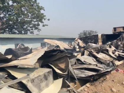 Uttar Pradesh: Fire Breaks Out at Construction Site in Ayodhya's Ram Katha Kunj (Watch Video) | Uttar Pradesh: Fire Breaks Out at Construction Site in Ayodhya's Ram Katha Kunj (Watch Video)