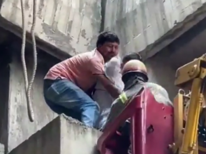 Noida: Girl on Scooter Thrown Onto Elevated Road Pillar in Sector 25 After Being Hit by Vehicle (Watch Video) | Noida: Girl on Scooter Thrown Onto Elevated Road Pillar in Sector 25 After Being Hit by Vehicle (Watch Video) Noida: Girl on Scooter Thrown Onto Elevated Road Pillar in Sector 25 After Being Hit by Vehicle (Watch Video) | Noida: Girl on Scooter Thrown Onto Elevated Road Pillar in Sector 25 After Being Hit by Vehicle (Watch Video)