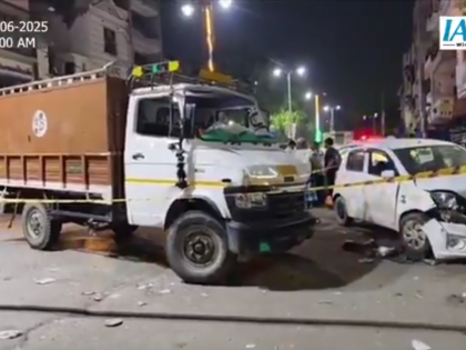 Delhi Accident: Speeding Truck Loses Control in New Seelampur; Several Women and Children Injured | Delhi Accident: Speeding Truck Loses Control in New Seelampur; Several Women and Children Injured Delhi Accident: Speeding Truck Loses Control in New Seelampur; Several Women and Children Injured | Delhi Accident: Speeding Truck Loses Control in New Seelampur; Several Women and Children Injured
