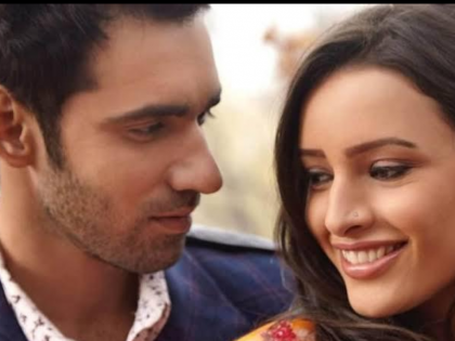 O Meri Laila to Iktara: TOP 7 Romantic Songs to Listen To This Monsoon | O Meri Laila to Iktara: TOP 7 Romantic Songs to Listen To This Monsoon O Meri Laila to Iktara: TOP 7 Romantic Songs to Listen To This Monsoon | O Meri Laila to Iktara: TOP 7 Romantic Songs to Listen To This Monsoon
