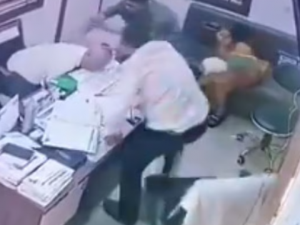 Agra: 75-Year-Old Man Collapses During Check-Up, Saved by Doctor’s Timely CPR; Incident Caught on CCTV (VIDEO) | Agra: 75-Year-Old Man Collapses During Check-Up, Saved by Doctor’s Timely CPR; Incident Caught on CCTV (VIDEO)