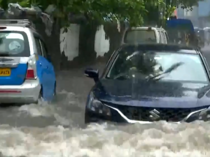 Mumbai Rains: Roads Waterlogged as Officegoers Struggle Early Morning; Andheri Worst Affected (Watch Video) | Mumbai Rains: Roads Waterlogged as Officegoers Struggle Early Morning; Andheri Worst Affected (Watch Video)