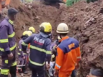 Pune: 3 Workers Trapped After Soil Collapse During Drainage Work in Nanded City (Watch Video) | Pune: 3 Workers Trapped After Soil Collapse During Drainage Work in Nanded City (Watch Video)