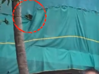 Pimpri Chinchwad Men Threaten to Throw Child Off Building During PCMC Anti-Encroachment Drive (Watch Video) | Pimpri Chinchwad Men Threaten to Throw Child Off Building During PCMC Anti-Encroachment Drive (Watch Video)