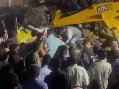 Himachal Pradesh Landslide: 15 Killed as Bus Buried Under Debris in Bilaspur, Rescue Operation Underway (VIDEO) | Himachal Pradesh Landslide: 15 Killed as Bus Buried Under Debris in Bilaspur, Rescue Operation Underway (VIDEO)