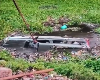 Fatehpur Road Accident: 4 Dead, 5 Injured As Car Returning From Wedding Plunges Into Pond In Barouri | Fatehpur Road Accident: 4 Dead, 5 Injured As Car Returning From Wedding Plunges Into Pond In Barouri