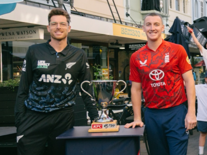 NZ vs ENG: Mitchell Santner Wins Toss, New Zealand Opt to Bowl First Against England in 1st T20I; Check Playing XIs | NZ vs ENG: Mitchell Santner Wins Toss, New Zealand Opt to Bowl First Against England in 1st T20I; Check Playing XIs