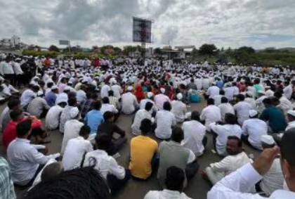 Pune-Nashik Highway Block: Residents Protest Demanding Permanent Solution to Rising Leopard Attacks in Shirur | Pune-Nashik Highway Block: Residents Protest Demanding Permanent Solution to Rising Leopard Attacks in Shirur