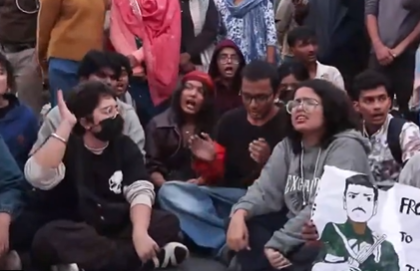 Delhi Protest at India Gate Turns Violent; 22 Arrested, FIRs Registered at Two Police Stations | Delhi Protest at India Gate Turns Violent; 22 Arrested, FIRs Registered at Two Police Stations