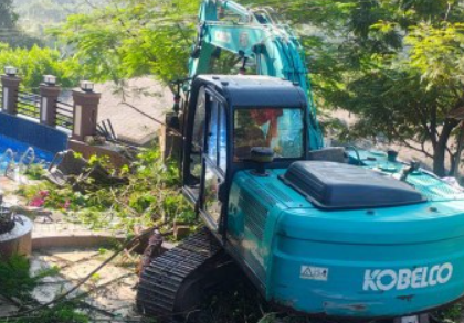 Pune: Massive Demolition Drive Targets Unauthorized Structures Around Khadakwasla, Panshet, Pavana and Kasarsai Dams | Pune: Massive Demolition Drive Targets Unauthorized Structures Around Khadakwasla, Panshet, Pavana and Kasarsai Dams