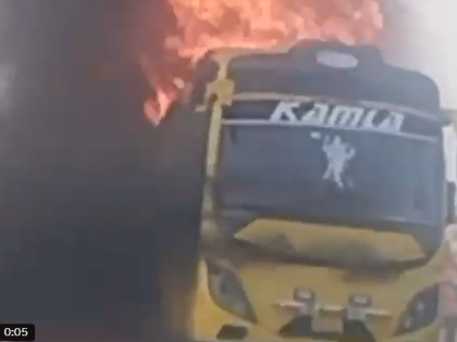 Kanpur: Passengers Rescued After Luggage on Moving Sleeper Bus Catches Fire | Kanpur: Passengers Rescued After Luggage on Moving Sleeper Bus Catches Fire