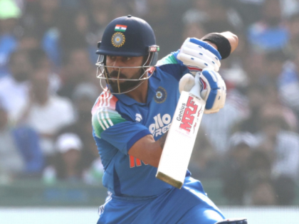 Virat Kohli Smashes Second Consecutive ODI Hundred During IND vs SA 2nd ODI (VIDEO) | Virat Kohli Smashes Second Consecutive ODI Hundred During IND vs SA 2nd ODI (VIDEO)