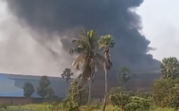 West Bengal Fire: Major Blaze Erupts at Howrah Chemical Factory, Three Tenders Rushed In (Watch Video) | West Bengal Fire: Major Blaze Erupts at Howrah Chemical Factory, Three Tenders Rushed In (Watch Video) West Bengal Fire: Major Blaze Erupts at Howrah Chemical Factory, Three Tenders Rushed In (Watch Video) | West Bengal Fire: Major Blaze Erupts at Howrah Chemical Factory, Three Tenders Rushed In (Watch Video)