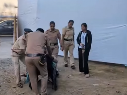 BMC Election 2026: Mumbai Police Assist Senior Citizens at Polling Booths, Earn Widespread Praise (Watch)