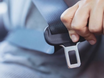 Seat belts compulsory for all car passengers in Mumbai from tomorrow, violators to be punished | Seat belts compulsory for all car passengers in Mumbai from tomorrow, violators to be punished