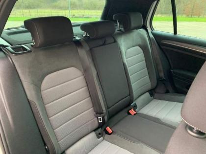 Three-Point safety belts could be made mandatory for middle seat in cars in India: Report | Three-Point safety belts could be made mandatory for middle seat in cars in India: Report