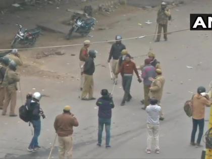 Citizenship Amendment Act: Delhi's Seelampur hit by violent protest | Citizenship Amendment Act: Delhi's Seelampur hit by violent protest