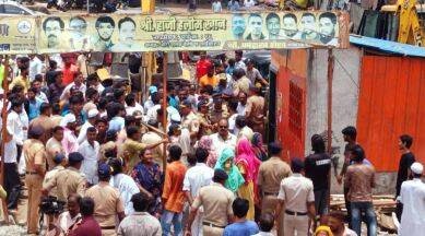 BMC demolishes 'illegal' branch of Shiv Sena (UBT) in Mumbai | BMC demolishes 'illegal' branch of Shiv Sena (UBT) in Mumbai BMC demolishes 'illegal' branch of Shiv Sena (UBT) in Mumbai | BMC demolishes 'illegal' branch of Shiv Sena (UBT) in Mumbai