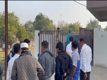 Gunman Opens Fire at Independent Candidate Sheikh Ahmed’s Residence In Jalgaon | Gunman Opens Fire at Independent Candidate Sheikh Ahmed’s Residence In Jalgaon Gunman Opens Fire at Independent Candidate Sheikh Ahmed’s Residence In Jalgaon | Gunman Opens Fire at Independent Candidate Sheikh Ahmed’s Residence In Jalgaon