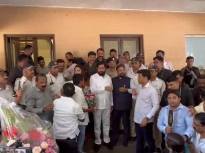 Watch: Shiv Sainiks gather to celebrate victory after SC verdict in Kalyan | Watch: Shiv Sainiks gather to celebrate victory after SC verdict in Kalyan Watch: Shiv Sainiks gather to celebrate victory after SC verdict in Kalyan | Watch: Shiv Sainiks gather to celebrate victory after SC verdict in Kalyan